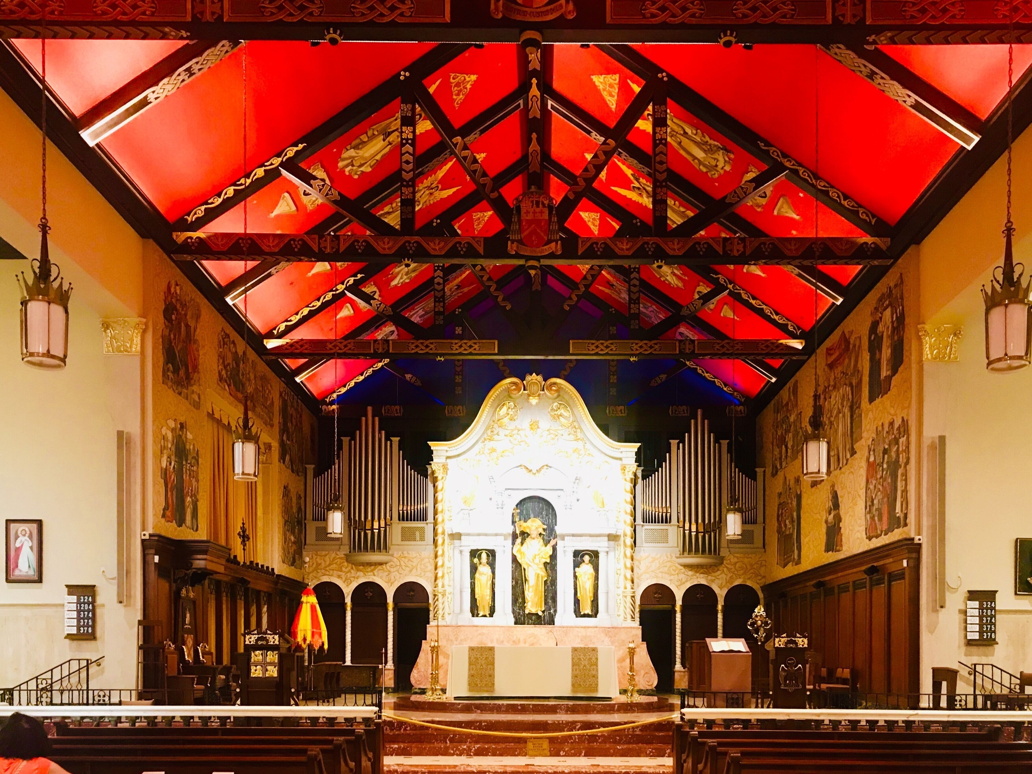 One of the most striking ceilings I have ever seen- in the very beautiful Basilica of St Augustine in Florida. So enchanting with tons of history. Note the red and yellow umbrella that is only opened when a Pope visits. Free to enter.  #Florida #StAugustine #Basilica #MinorBasilica #Cathedral #trussedceiling
