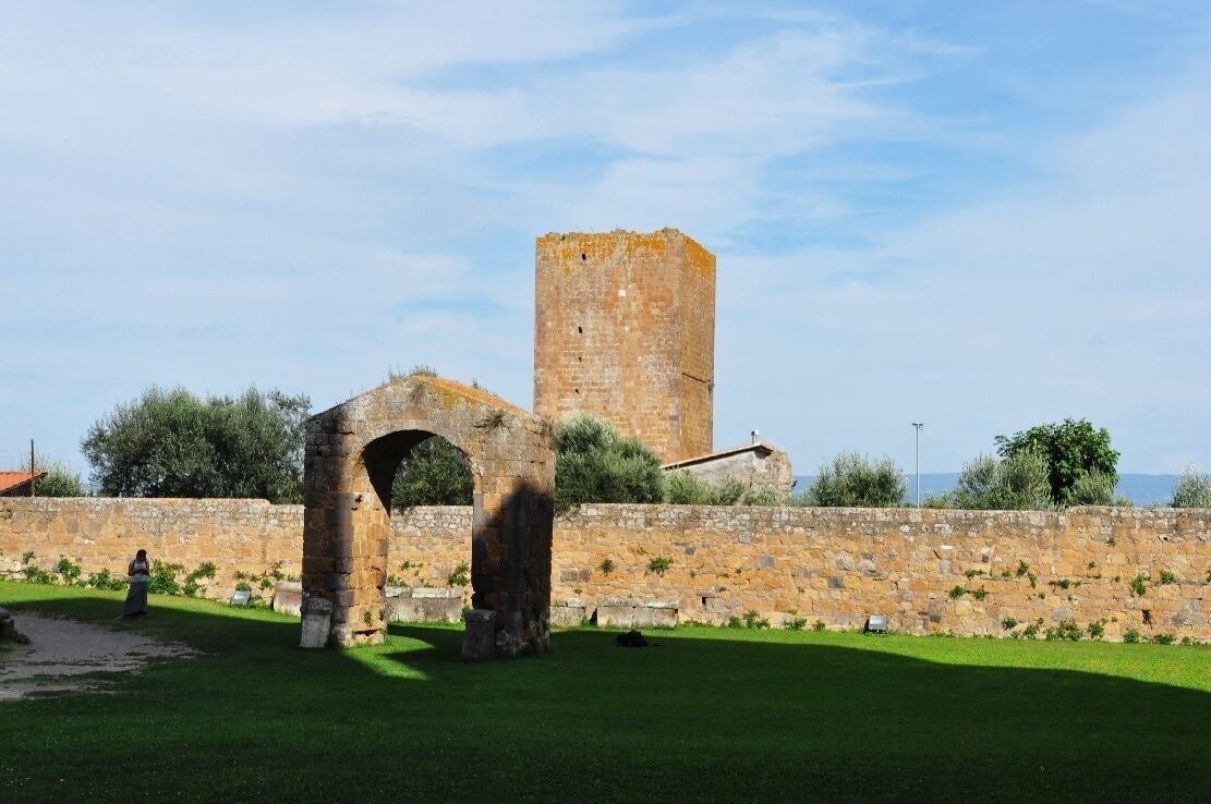 Tuscania -Basilica di San Pietro- 2014
