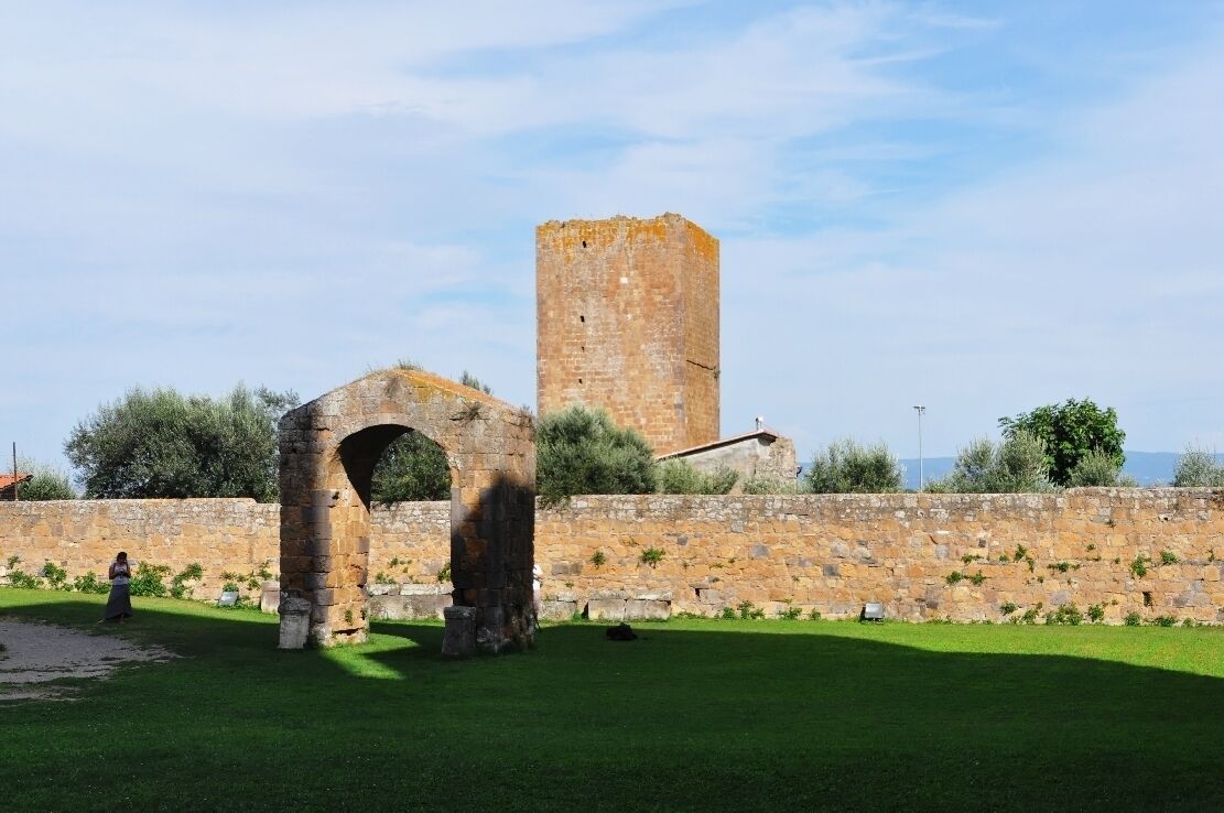 Tuscania -Basilica di San Pietro- 2014