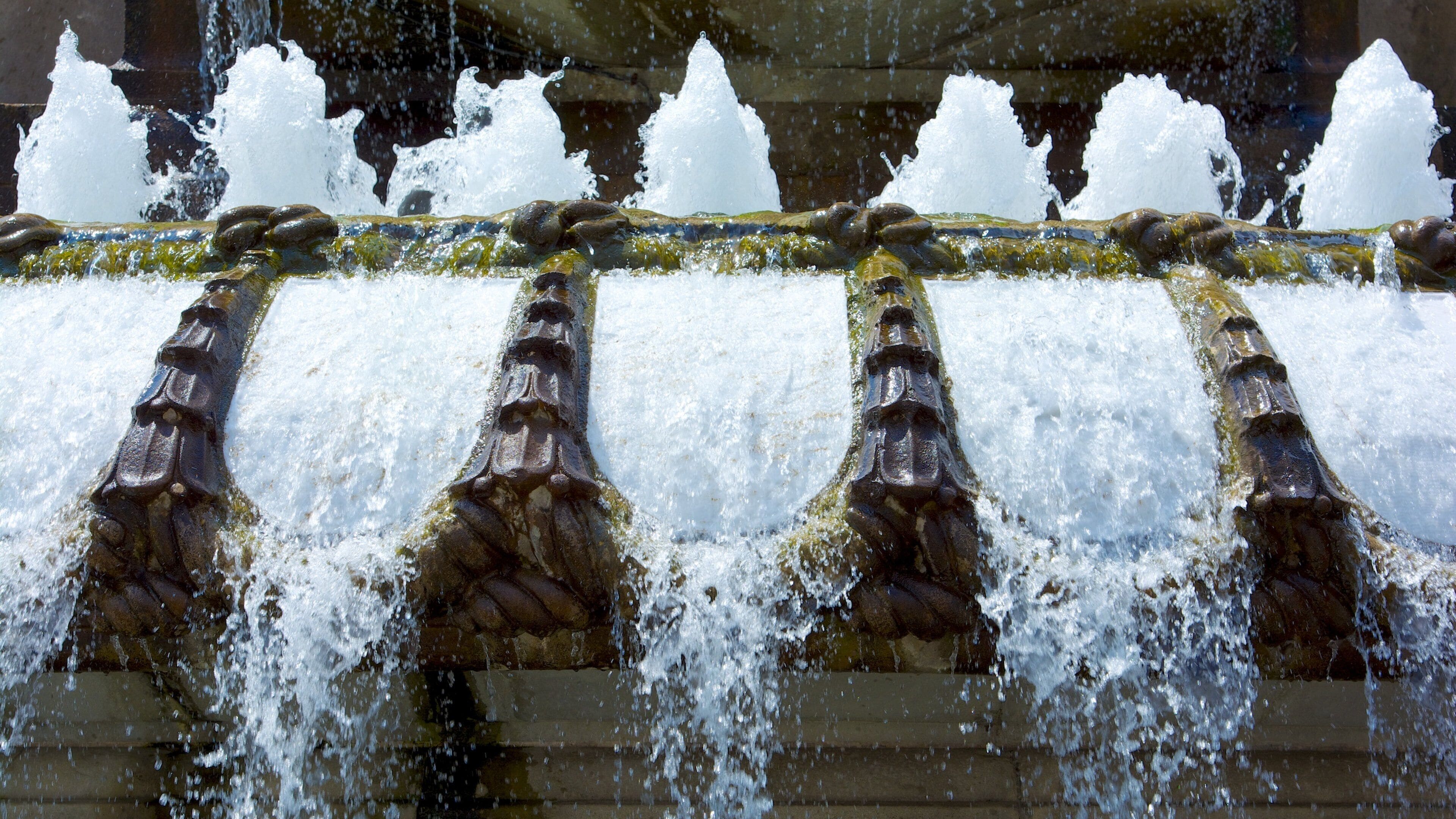 Plaza de Espana which includes a fountain
