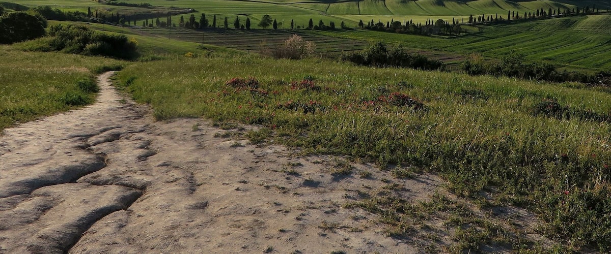 Picturesque surroundings south of Siena. #TakeAHike