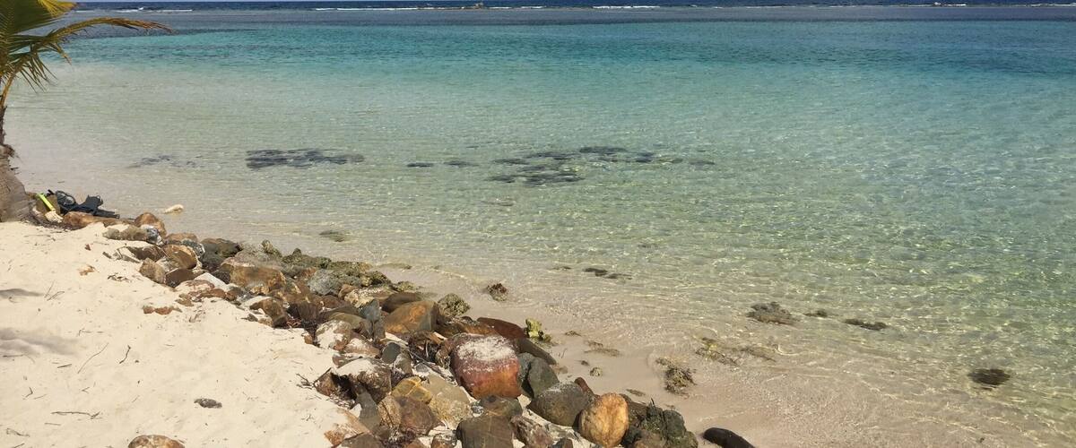 This is South Water Caye Belize. A beautiful island about 40 minutes off the mainland. I want to return and live there!
#Belize #Travel #Island #Beach