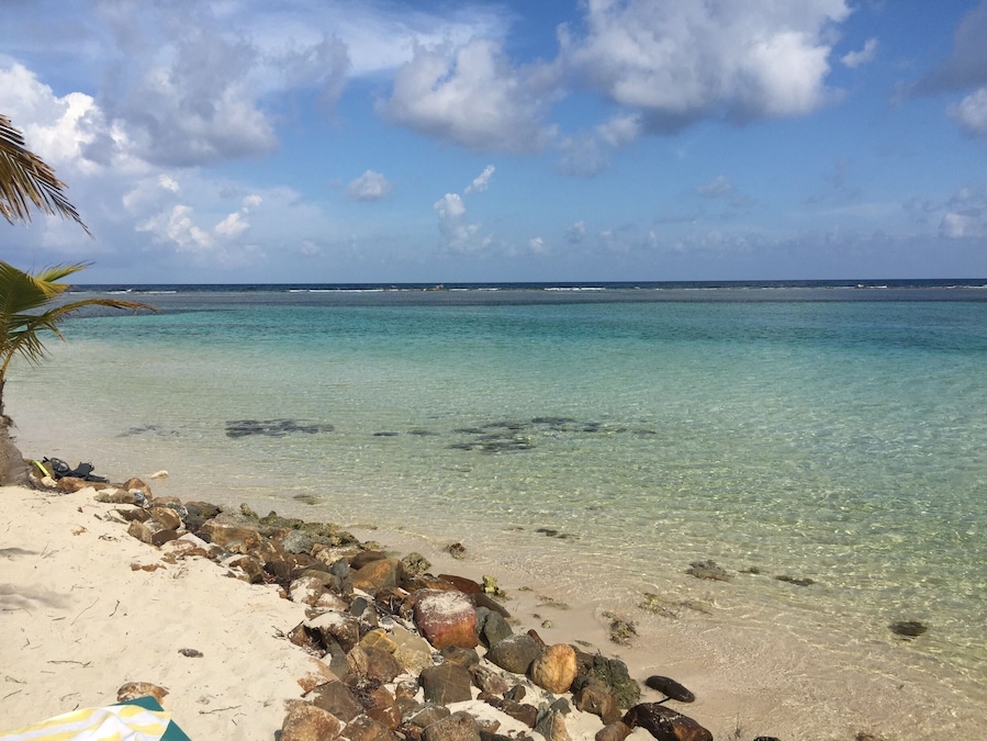 This is South Water Caye Belize. A beautiful island about 40 minutes off the mainland. I want to return and live there!
#Belize #Travel #Island #Beach
