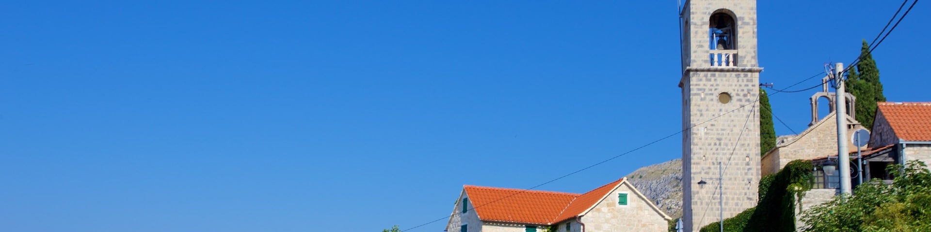 Podstrana mostrando una ciudad costera