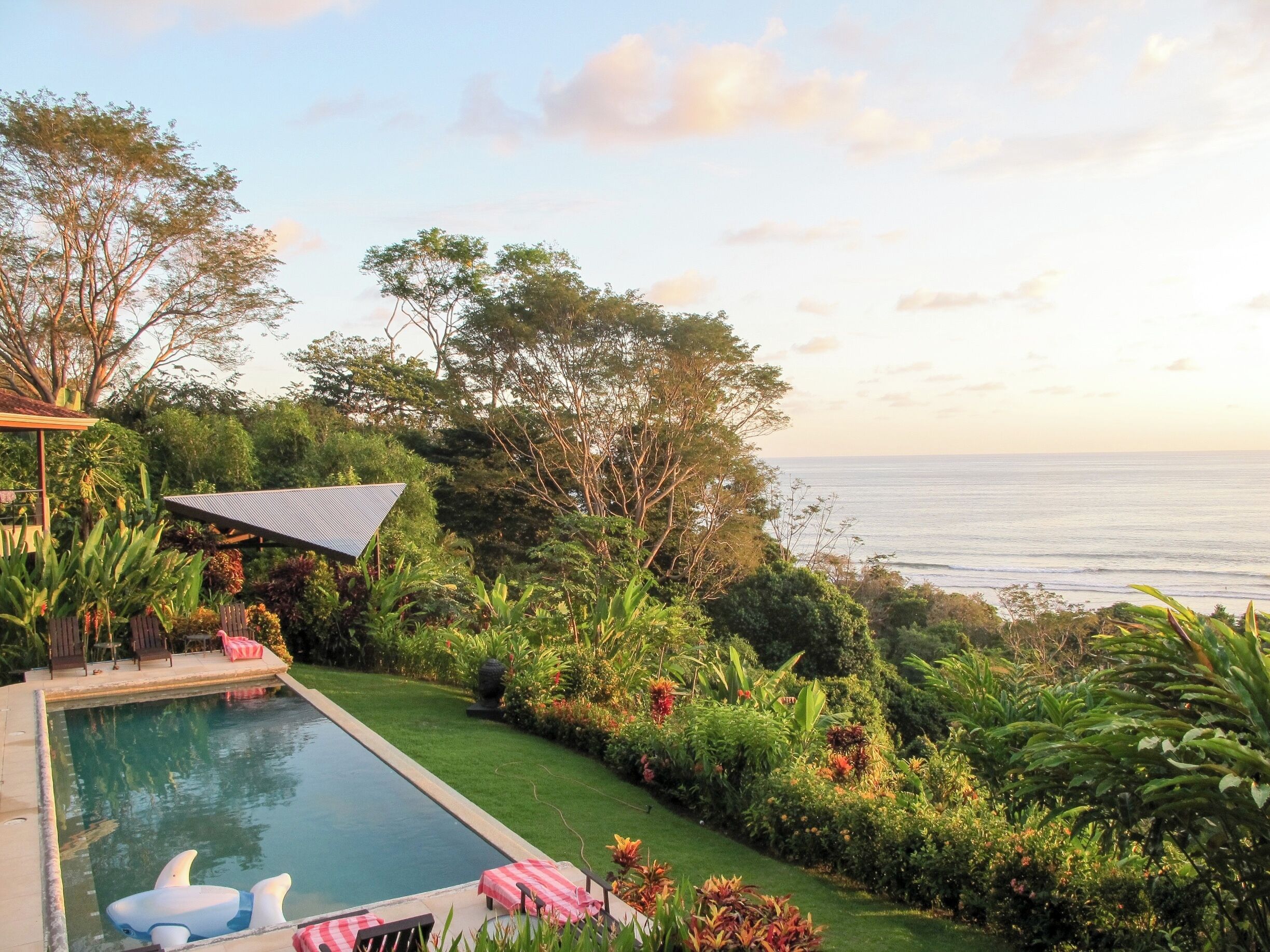 View from our Dominical rental home. A huge #splurge, but look at that view... 