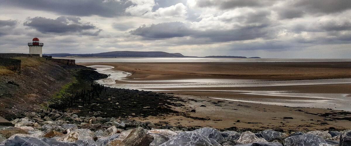 #lovecarmarthenshire #wales #burryportlighthouse