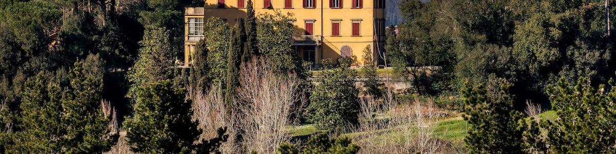 Beautiful Tuscan manor house with snowy mountains in the background, Pontedera, Pisa, Tuscany, Italy