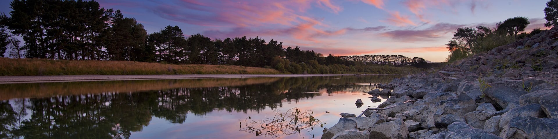 The view of dusk alongside Manawatu River, New Zealand.