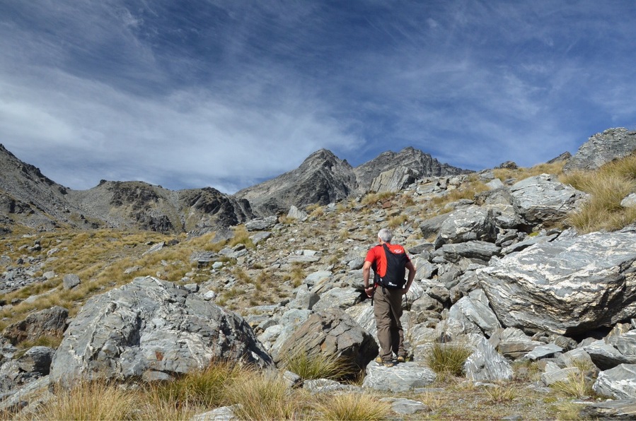 Tucked behind the Remarkables Mountains in Queenstown lies a hidden little gem called 'Lake Alta'.
Not only is it one of the most uniquely located lakes in the region but surrounded by an amphitheater of jagged rock faces creates a feeling like you could be on another planet.
#Queenstown #NewZealand
