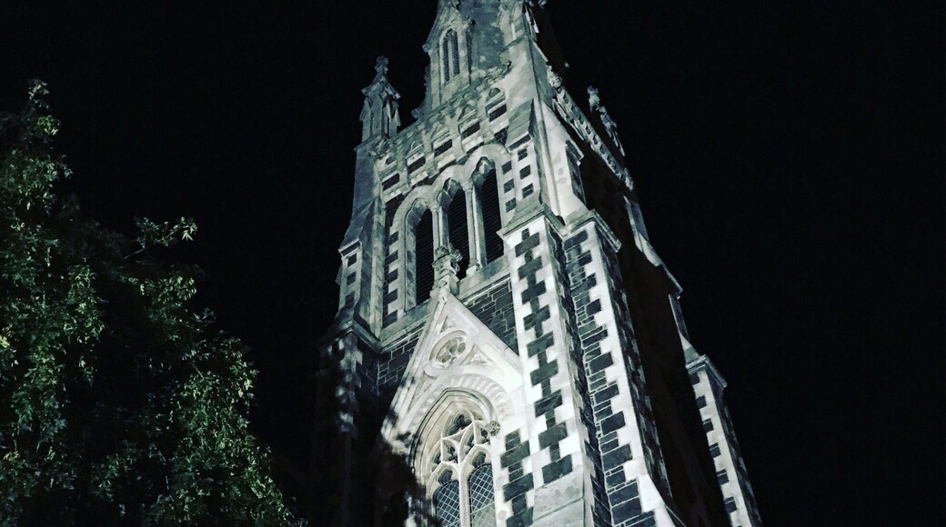 When a city has several good church buildings. You are up to kangaroo church in a fine day nor night.