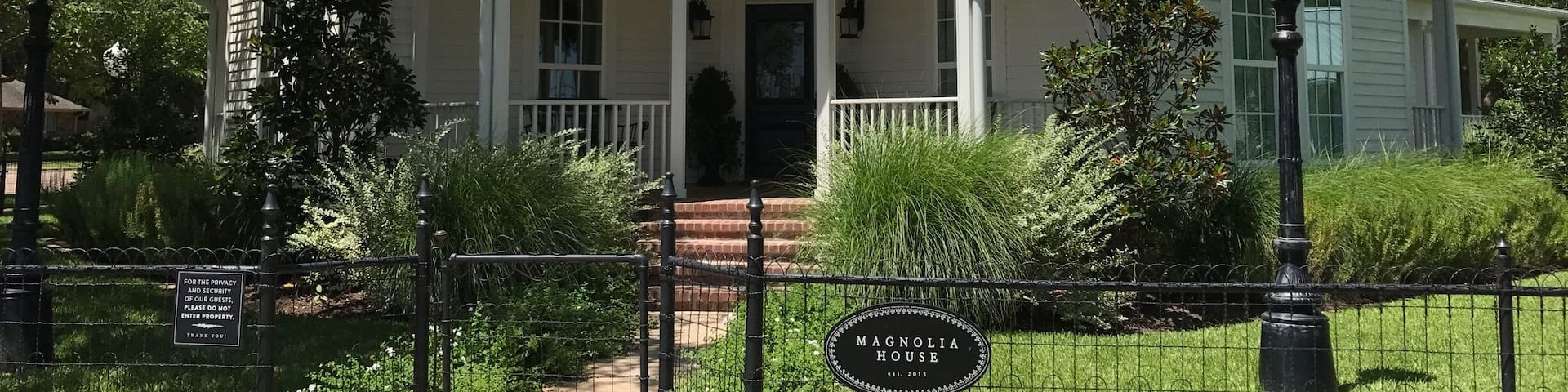 Magnolia House