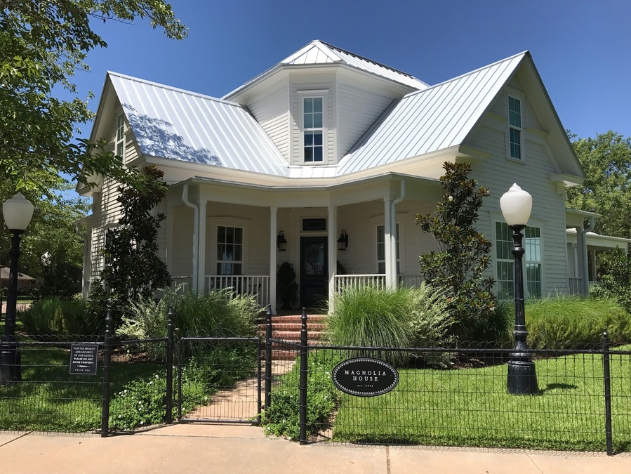 Magnolia House