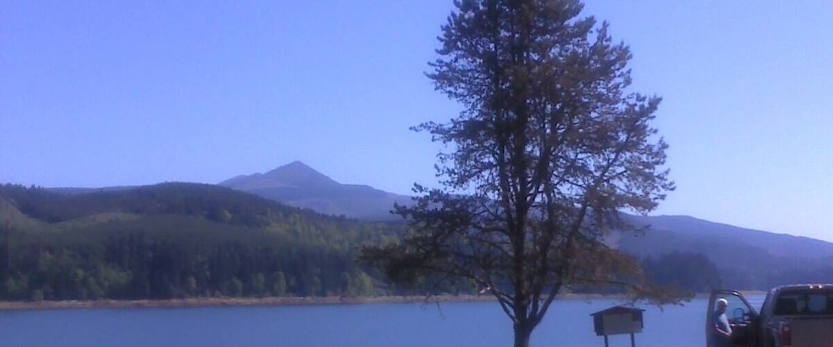 Sweet Home, Oregon. About as nice as it gets.