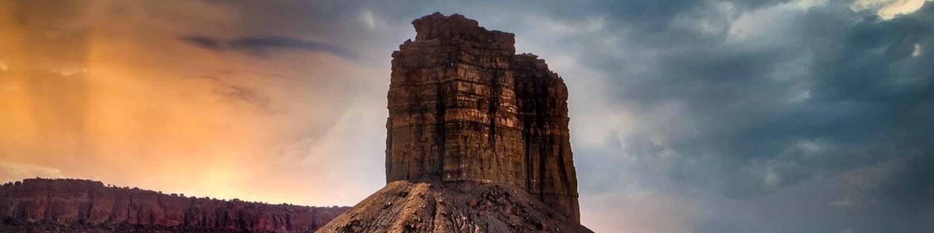after leaving the four corners monument, I noticed the strange rock that had sort of a twisted formation. it is like there are many skinny fingers clamping on the ground. i found it fascinating to see. i learned that it's called the chimney rock. that seems to be a popular attraction. it's located on the southern ute reservation in towaoc, colorado on US 491. .
.
.
#roadtrip #herewego #roadsideattraction #roadattraction #travel #lonelyplanet #adventureseeker #doyoutravel #goexplore #openmyworld #adventurethatslife #roamtheplanet #roamingeverycorner #christyontheroad #roadsidefanatics #offbeatattractions #insearchofquirk #chimneyrock #towaoccolorado #naturephotography