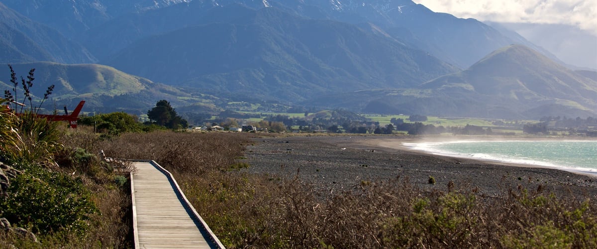 Kaikoura which includes landscape views, mountains and tranquil scenes