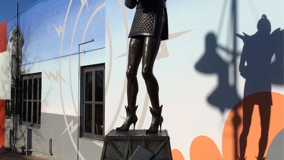 It's just a jump to the left...and then a step to your right.
Tucked away off Victoria Street, you'll find the unlikely statue of Riff Raff from The Rocky Horror Picture Show in downtown Hamilton. Apparently it's creator, Richard O'Brien, lived and cut hair here in the spot of the now gone Embassy Theatre, which housed the Late Night Double Feature Picture Show. It's astounding!