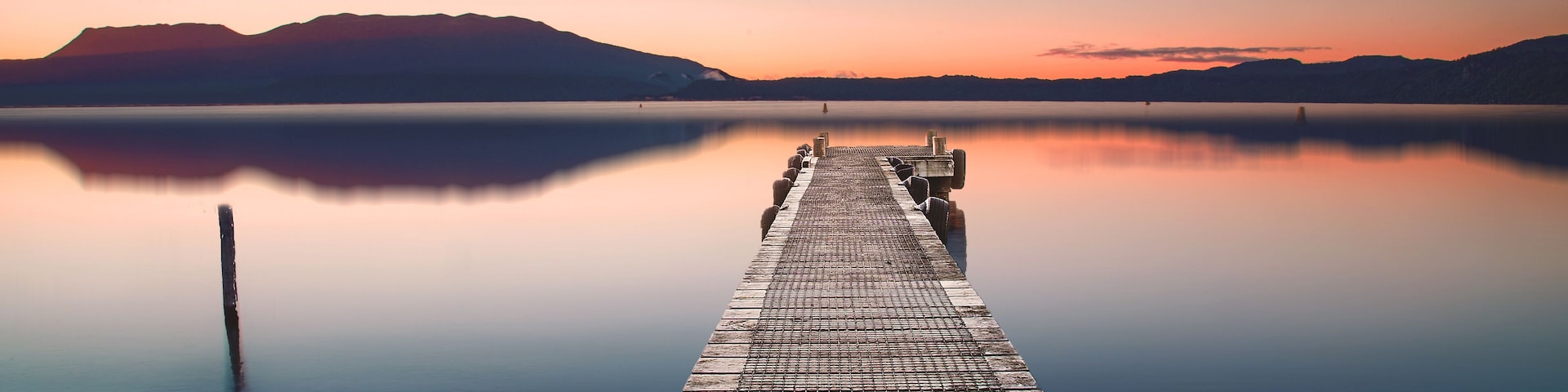 Dawn at Lake Tarawera, Rotorua, New Zealand, Shutterstock ID 1093278191, Purchase Order: -