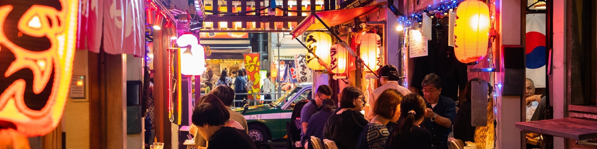 Hakodate showing night scenes, outdoor eating and nightlife