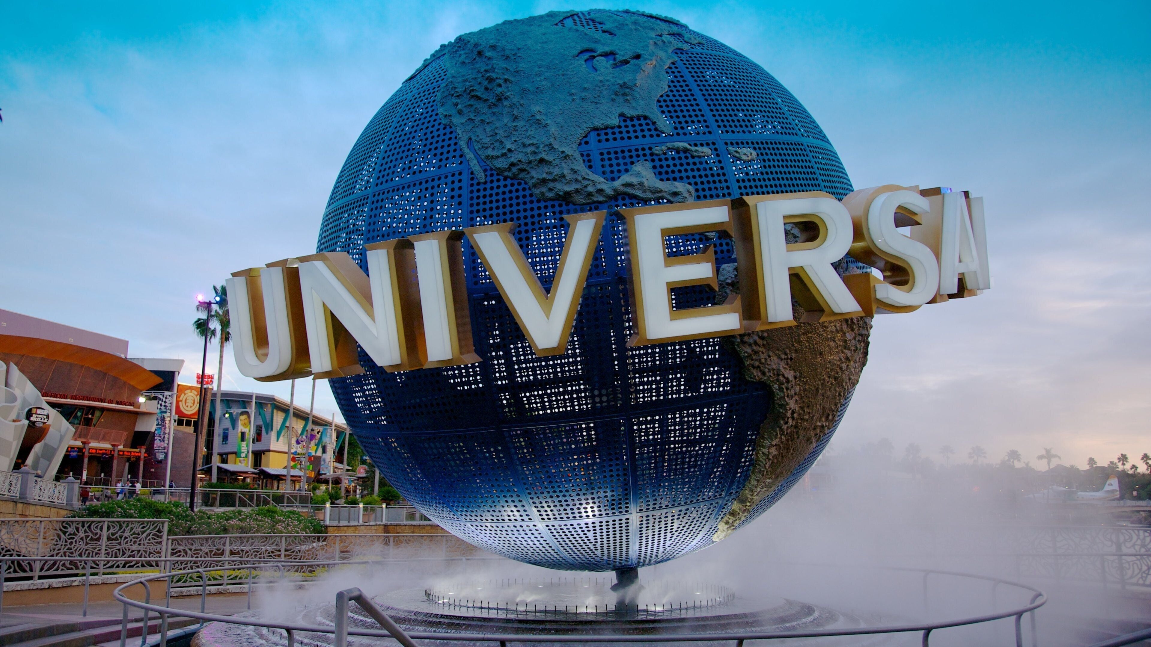 Central Florida showing rides and signage