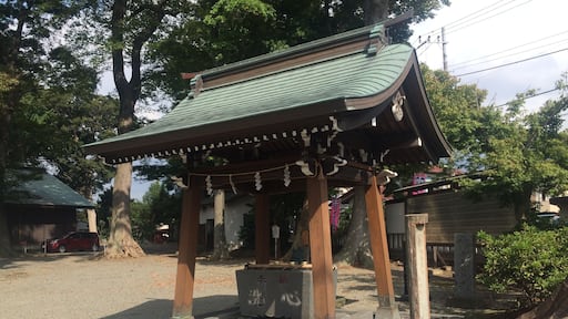 神奈川県海老名市上郷に鎮座する有鹿神社本宮の手水舎。
