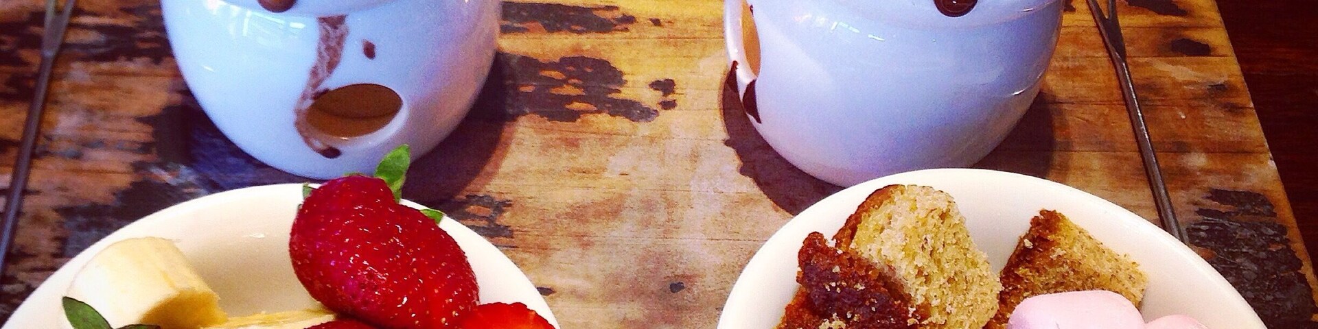 Chocolate Fondue for ✌️is one of the many Chocolate Dishes ordered !!!🍫🍓🍌🍯