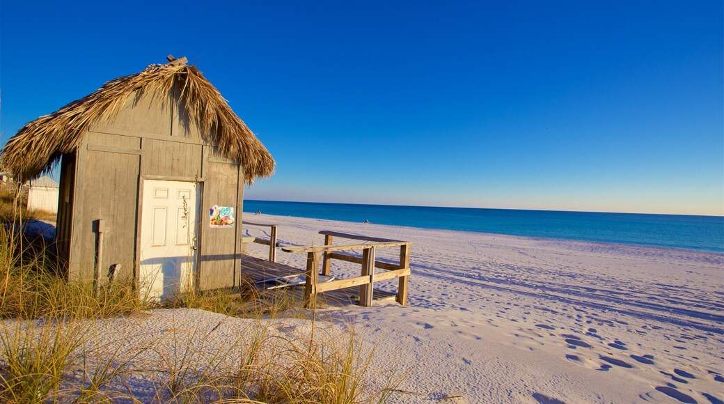 Panhandle de Florida mostrando una bahía o puerto y una playa