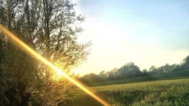 Das Schöne liegt oft genau vor der Haustür... der Rinderbach ist ein Nebenfluss der Ruhr und entspringt direkt in meiner Heimat Velbert. Hier gibt es viele schöne Wanderwege durch das Bergische Land.