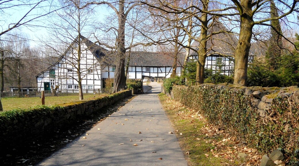 This is a photograph of an architectural monument. It is on the list of cultural monuments of Herdecke, no. 98