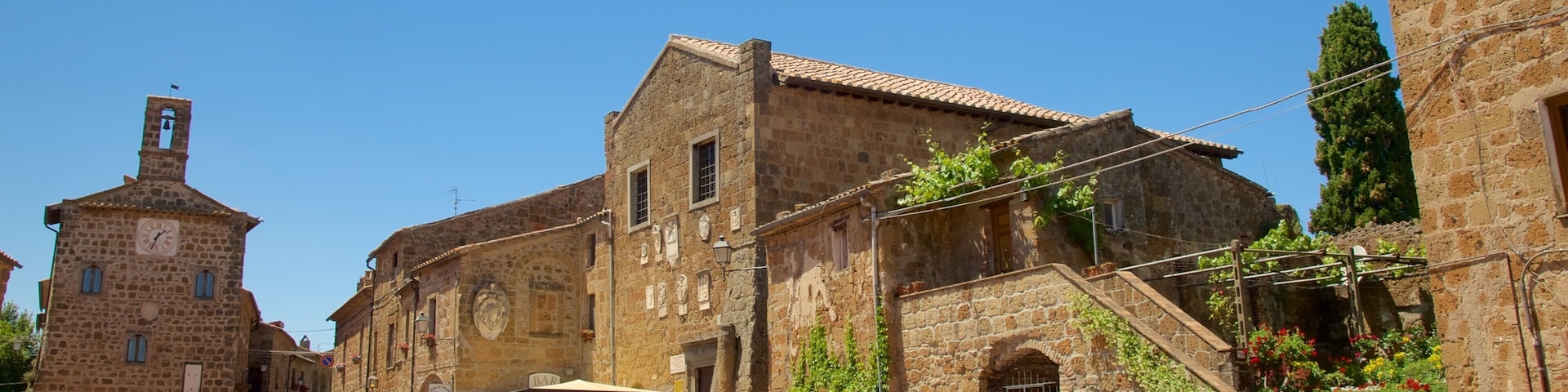 Sovana which includes a small town or village