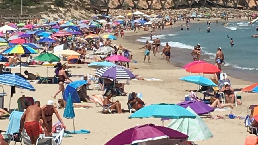 Beautiful colourful parasols 🏖