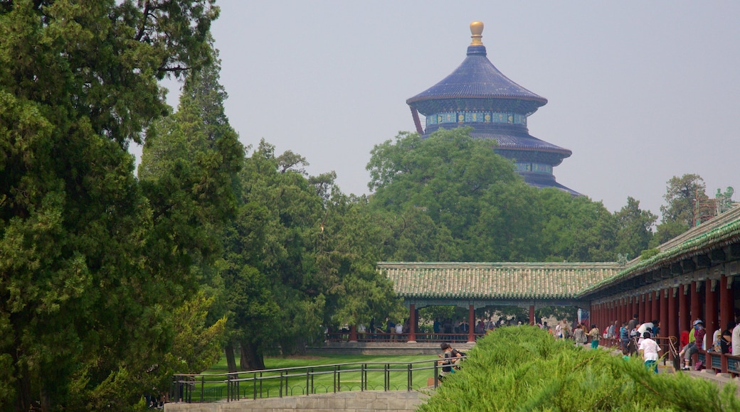 Hebei which includes a temple or place of worship and heritage architecture