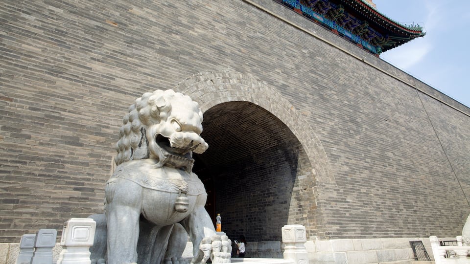 Hebei which includes a statue or sculpture and heritage elements