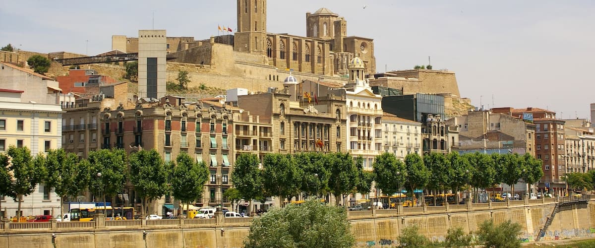 La Seu Vella, in Lleida. Taken from Cappont's side of the river. This is a photo of a monument indexed in the Catalan heritage register of Béns Culturals d'Interès Nacional and the Spanish heritage register of Bienes de Interés Cultural under the reference RI-51-0000156.