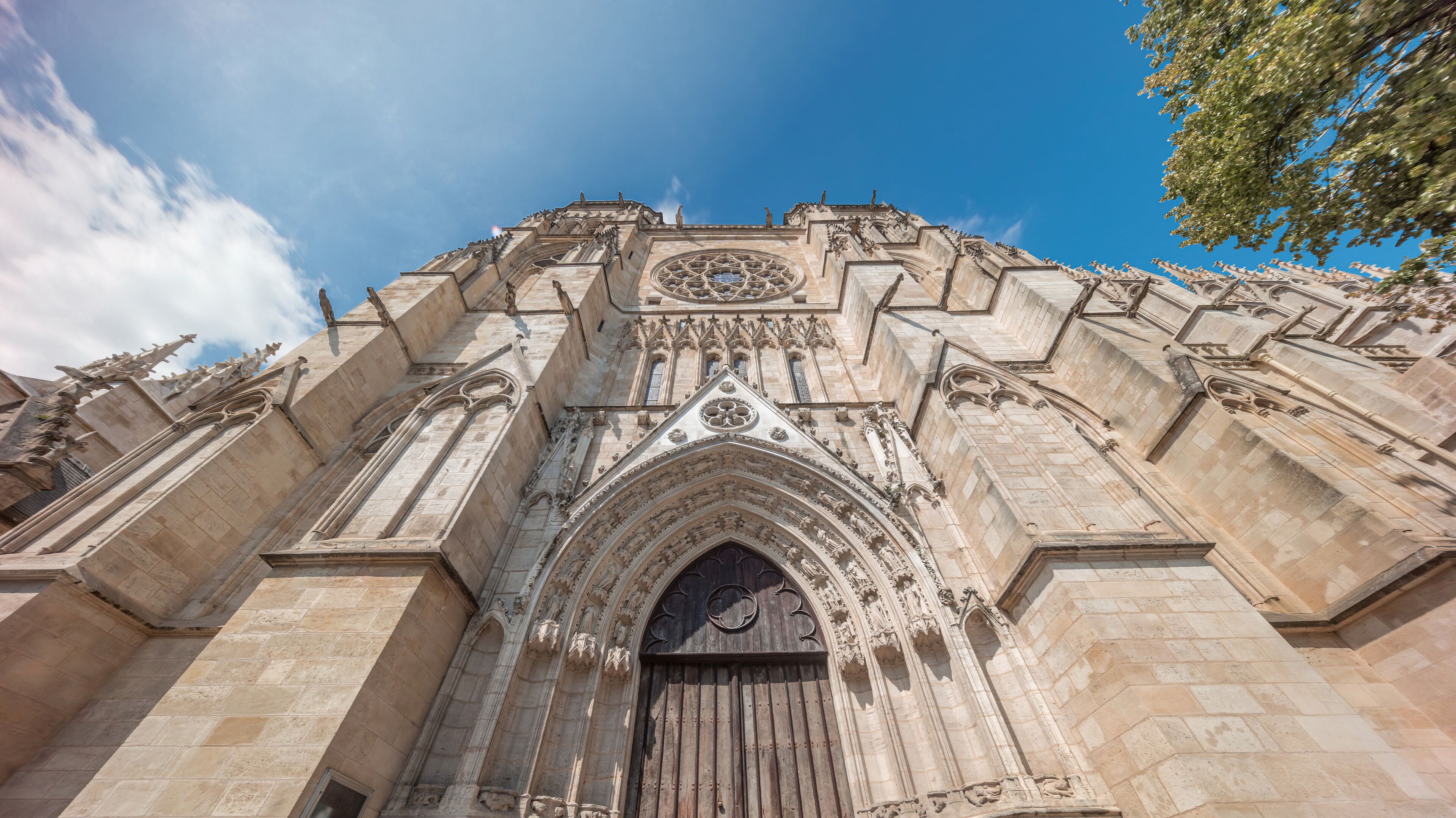 Cathedrale Saint-Andre de Bordeaux timelapse with twin spires. France