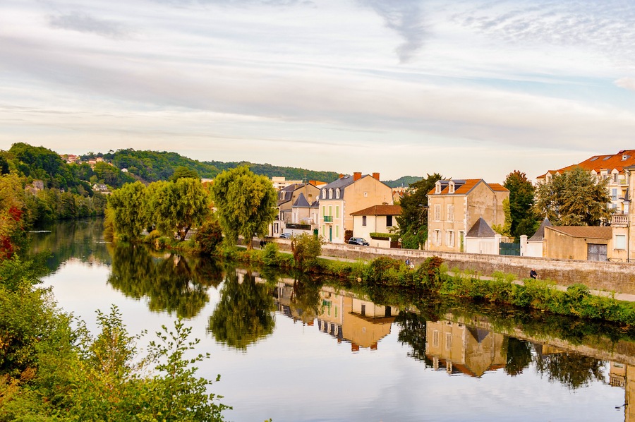 Isle river and town of Perigueux, France.