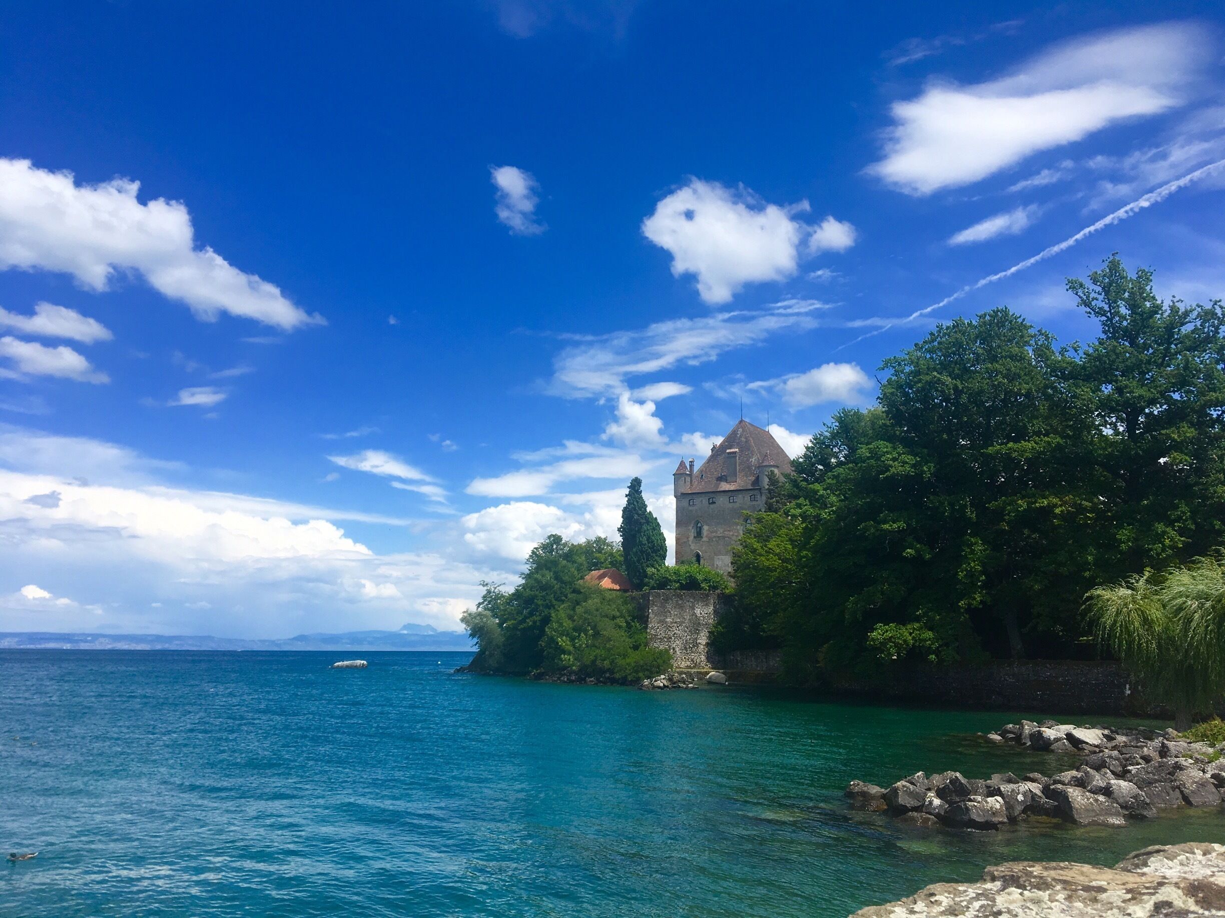 What a great town! Lots of Boutiques 