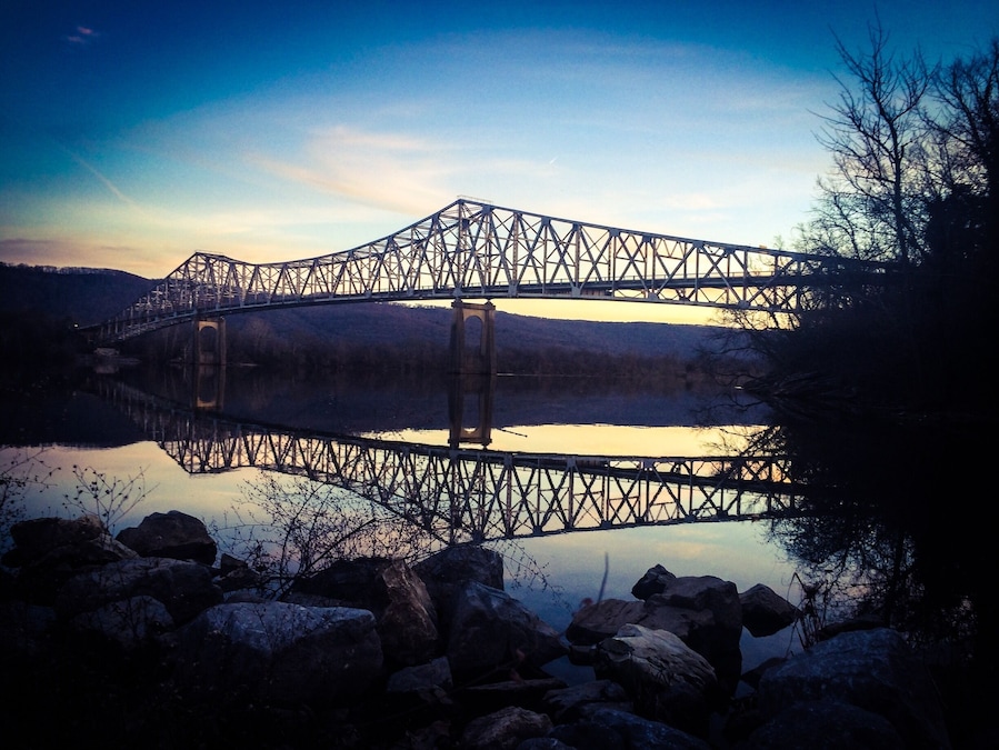 Beginning of sunset doesn't reflect the ice cold winds that chill you to the bone. I'm counting down the days to summer....