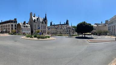 Place Colbert Ă Nevers, France