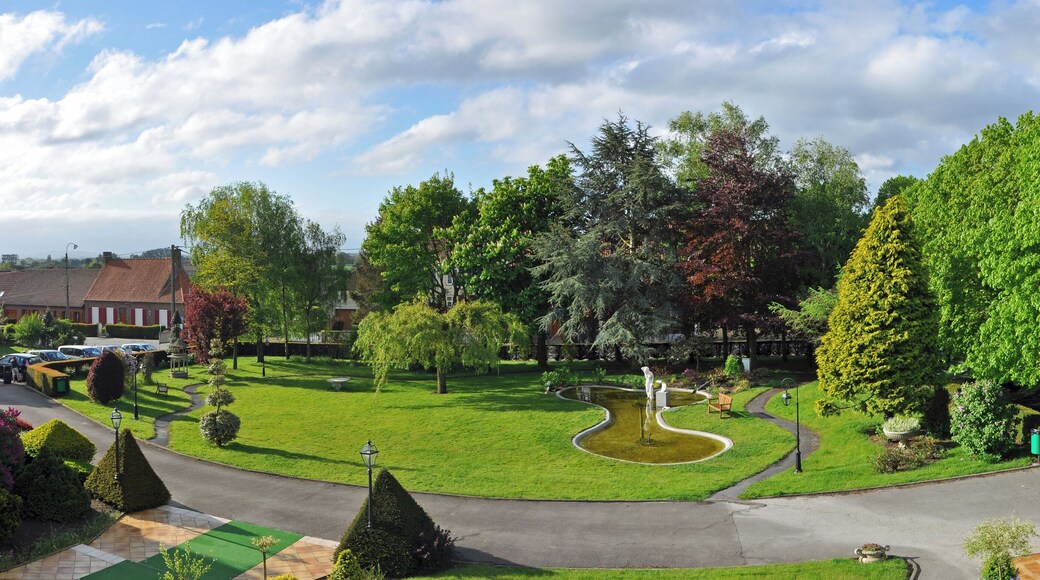 NOTE: This image is a panorama consisting of multiple frames that were merged or stitched in software. As a result, this image necessarily underwent some form of digital manipulation. These manipulations may include blending, blurring, cloning, and color and perspective adjustments. As a result of these adjustments, the image content may be slightly different than reality at the points where multiple images were combined. This manipulation is often required due to lens, perspective, and parallax distortions.