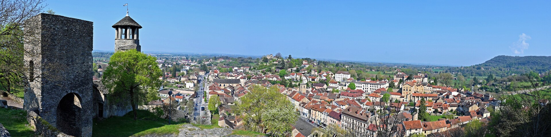 Panorama de la ville de Crémieu, Isère, Auvergne-Rhône-Alpes, France