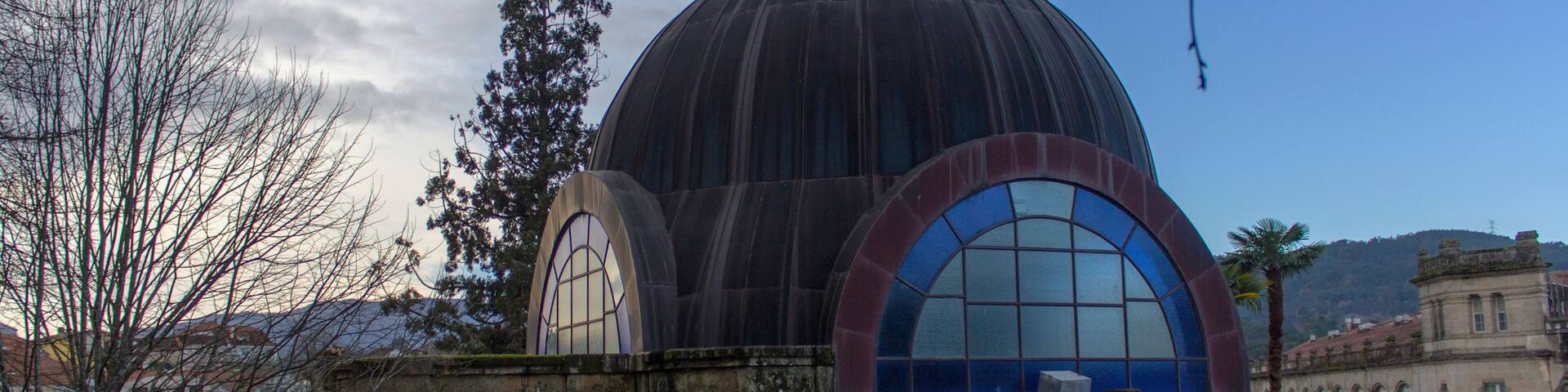 Cúpula de bronce y cristal del palacete de la Fonte da Gándara en Mondariz Balneario. Fue proyectado por Antonio Palacios y Otamendi. Galicia, España
