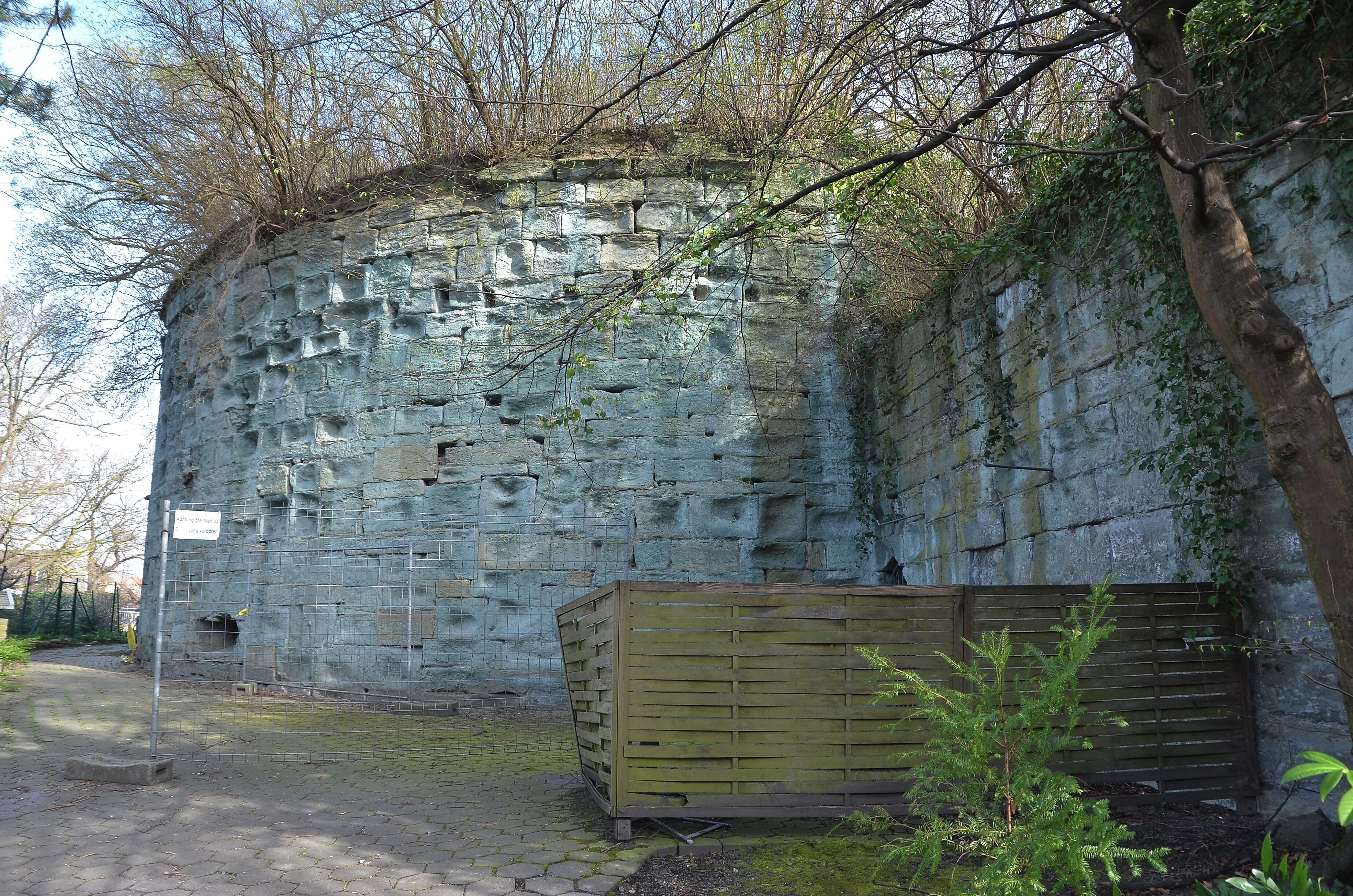 Werl, denkmalgeschütztes Altes Schloss, Ruine, Schloßstraße Anischt h