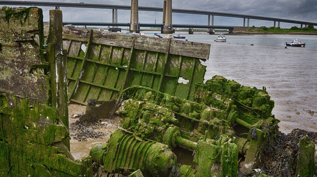 With its shores opening up to industrial and natural areas this is a great place to explore.
I parked up beneath the bridge and followed the footpath along the river. There's plenty to see such as the remains of this old boat, its engine which once upon a time propelled it through the water, now idle and covered in seaweed.
#Beachbound #Abandoned