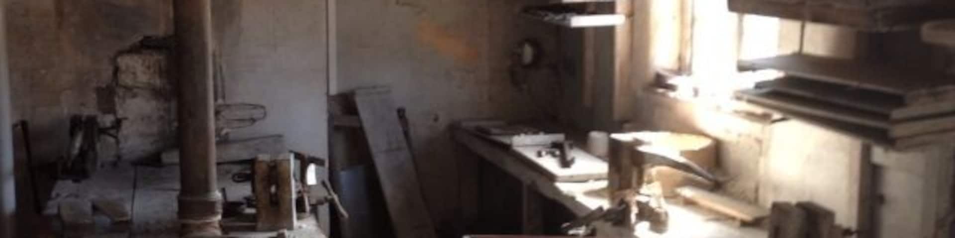 Broseley pipe works. Abandoned many years ago. Left in the original state when closed down.