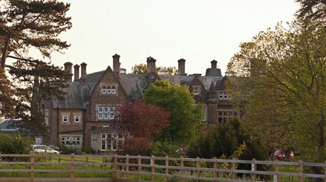 Hartsfield Manor