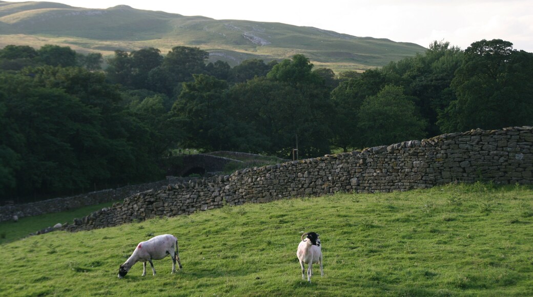 El Castillo de PendragĂłn en la regiĂłn inglesa de Cumbria.