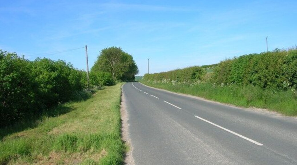 Minor Road Towards Weaverthorpe