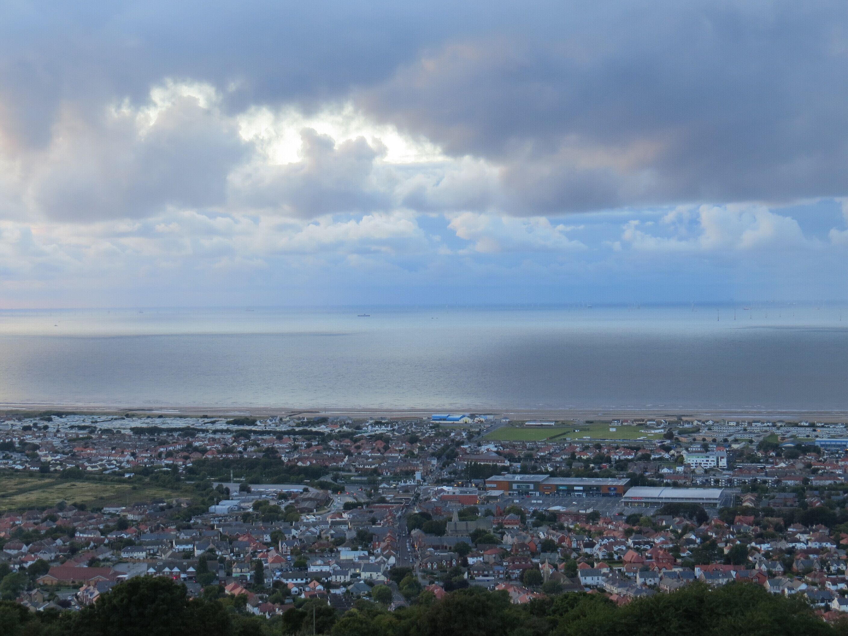 Prestatyn o faes parcio Gwaenysgor