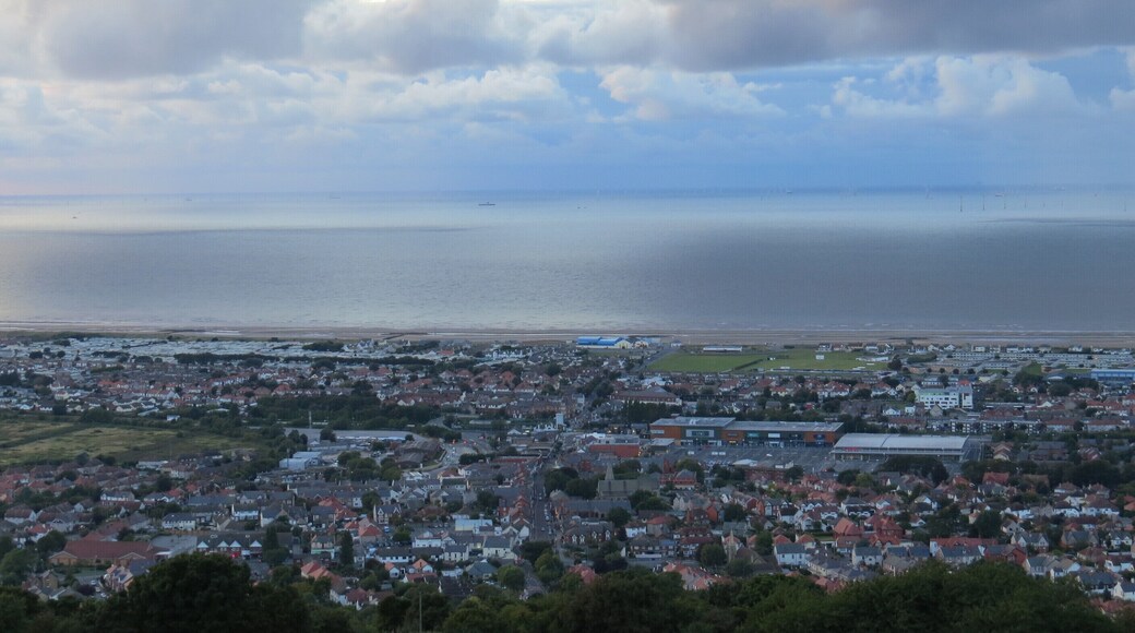 Prestatyn o faes parcio Gwaenysgor