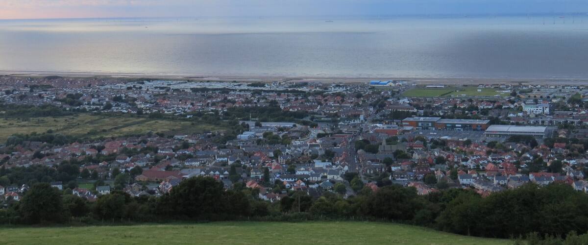 Prestatyn o faes parcio Gwaenysgor